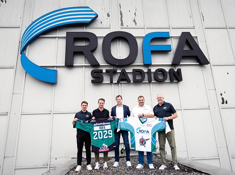 ROFA Sponsoren vor dem ROFA Eishockey Stadion